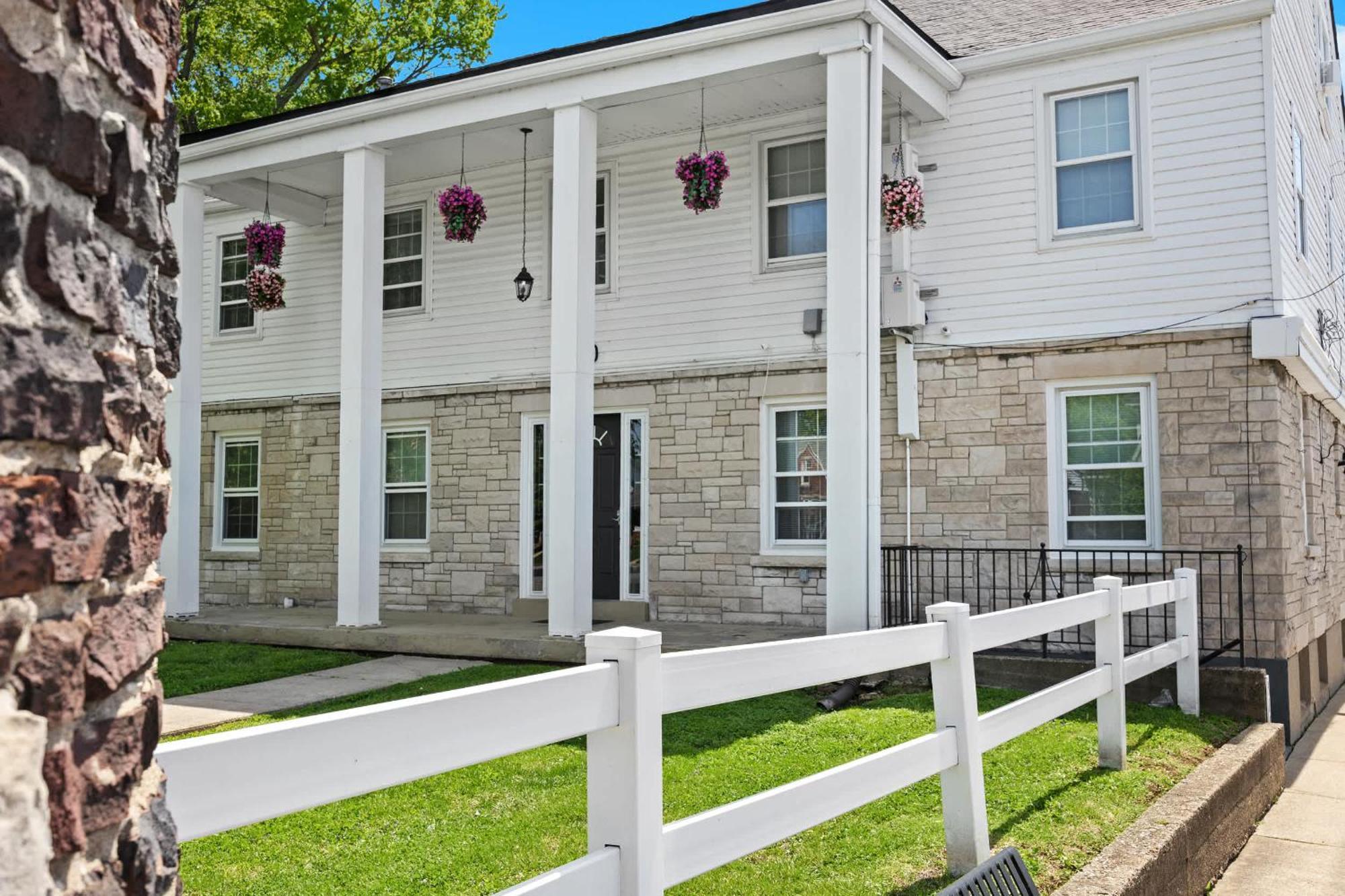 5 Spacious Units Close To Downtown & Expo Center Louisville